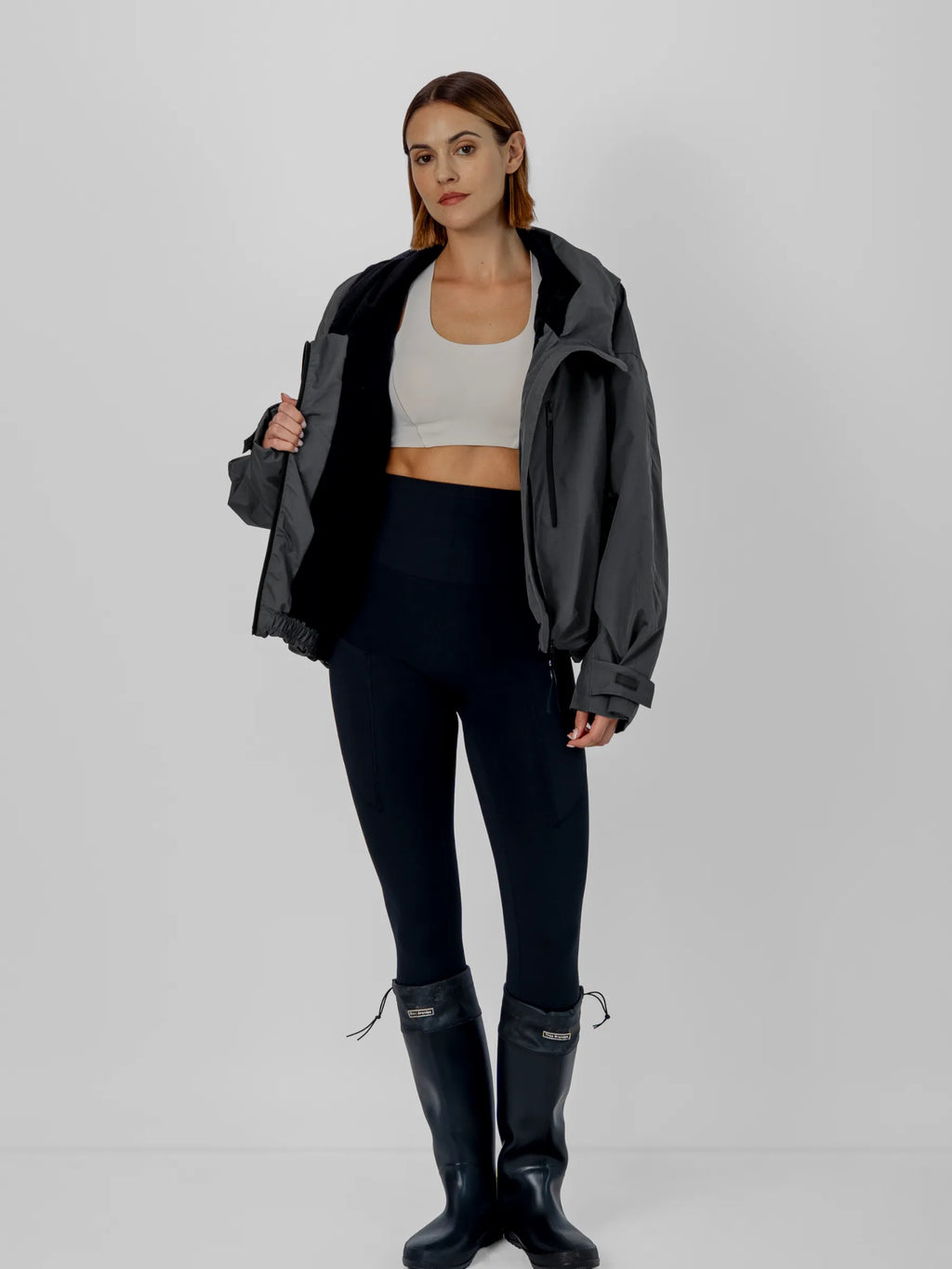 Chaqueta impermeable oversize y de talla única con tecnología STM-TEX™.