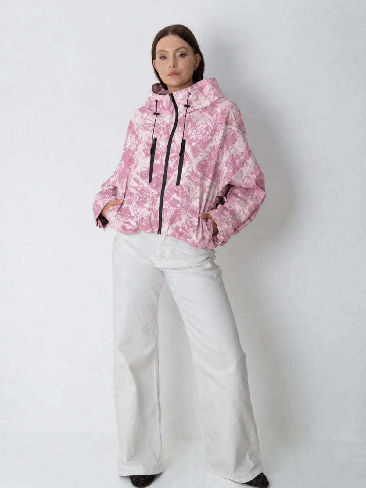 Chaqueta impermeable oversize y de talla única con tecnología STM-TEX™.