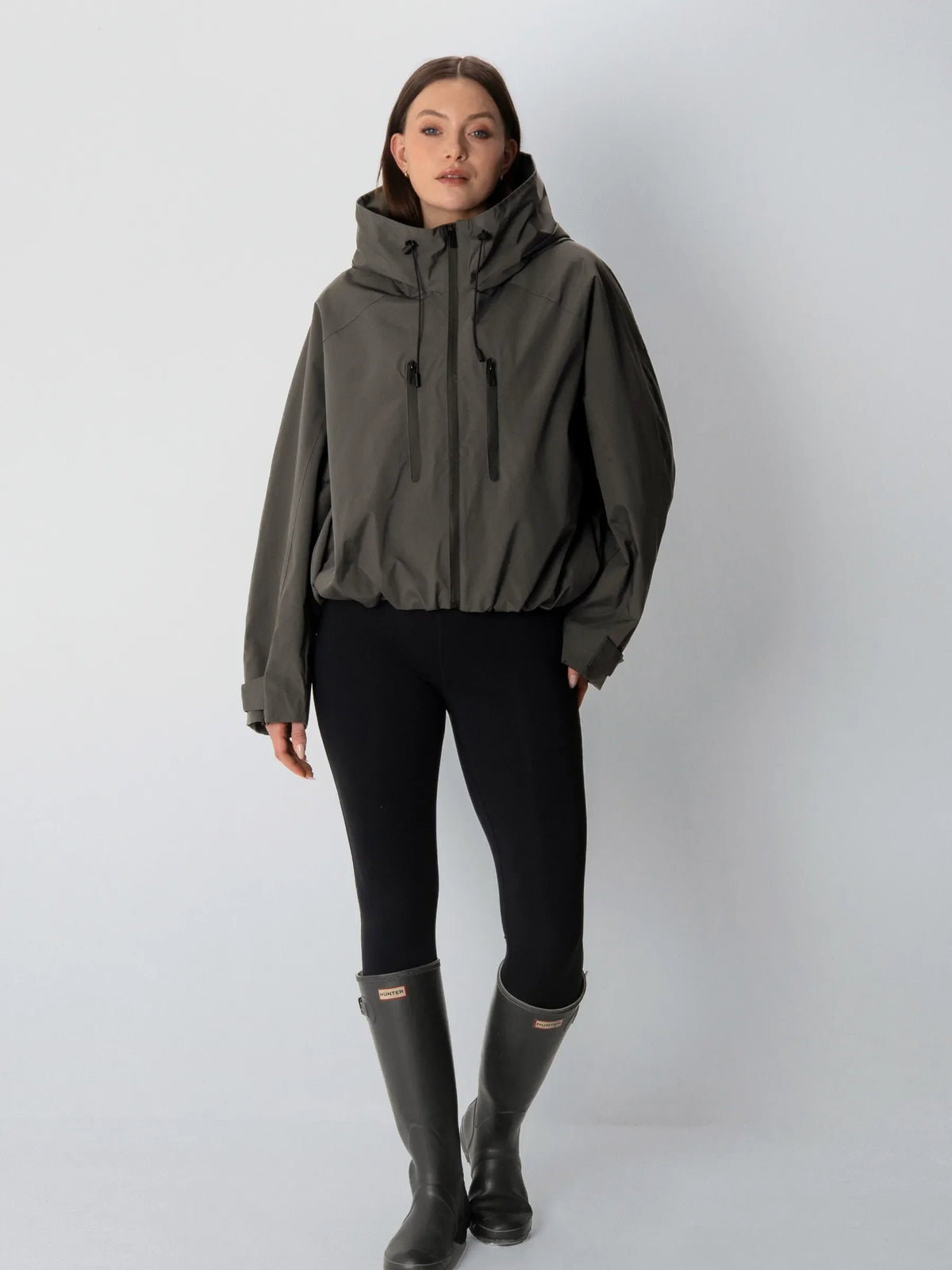 Chaqueta impermeable oversize y de talla única con tecnología STM-TEX™.